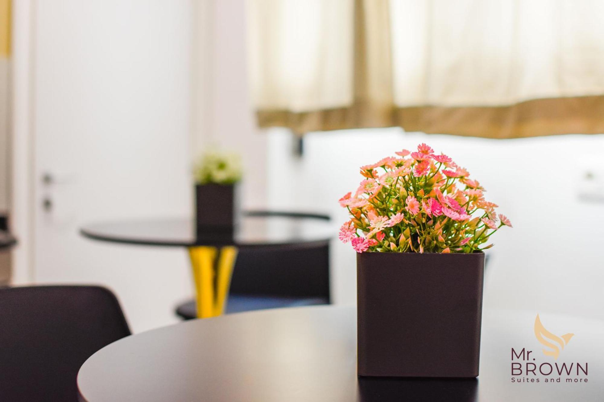 Mr Brown Home And Suites روما المظهر الخارجي الصورة